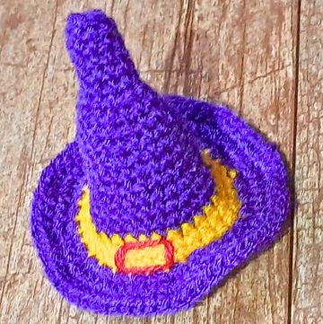 Easy Crochet Mini Witch Hat Pattern for Halloween Fun