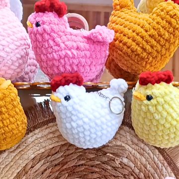 No-Sew Crochet Chicken With Easy & Beginner-Friendly Pattern