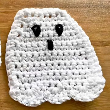 How to Crochet a Ghost Coaster With Easy Halloween Pattern