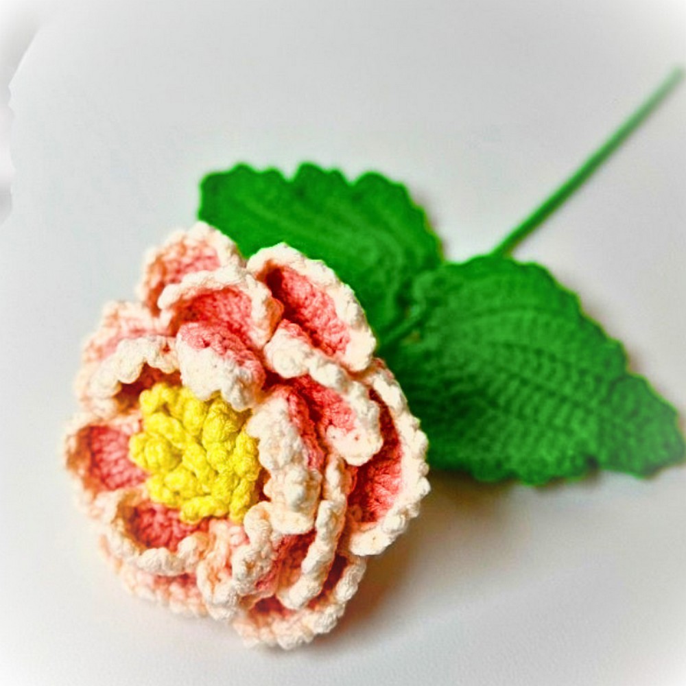 Learn to Crochet a Realistic Peony Flower with Gradient Petals