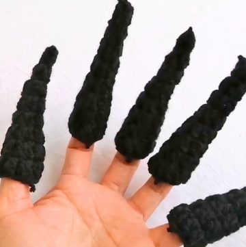 Crochet Halloween Finger Pattern - Spooky Design