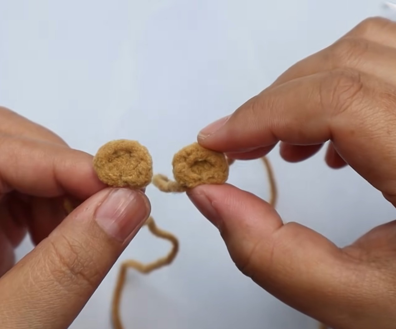 Shape Using Yarn Activity Crochet Otter Amigurumi Pattern – Cute 13cm Bobble-Limb Otter - DIY Crafts
