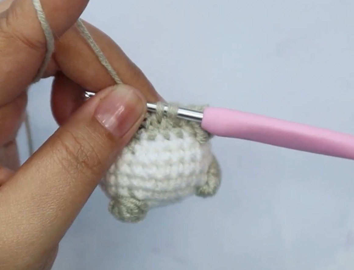 Crochet Panda Amigurumi Pattern with Bobble Stitches - DIY Crafts